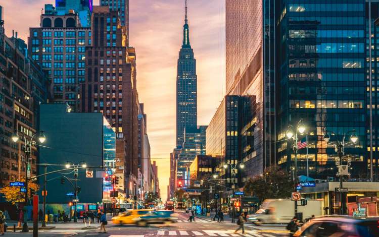 Busy new york street