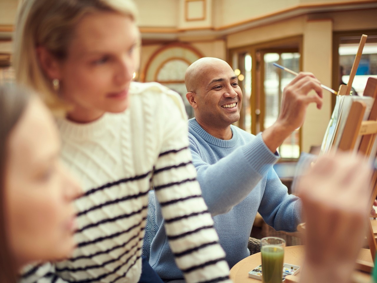 Art class on board Queen Elizabeth