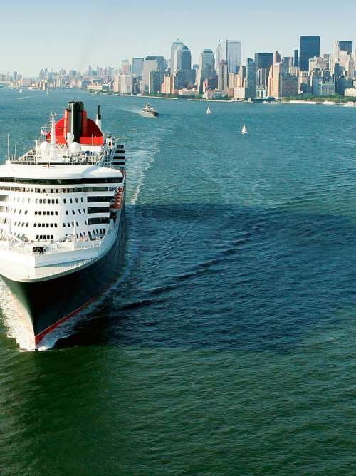 Queen Mary 2 in New York