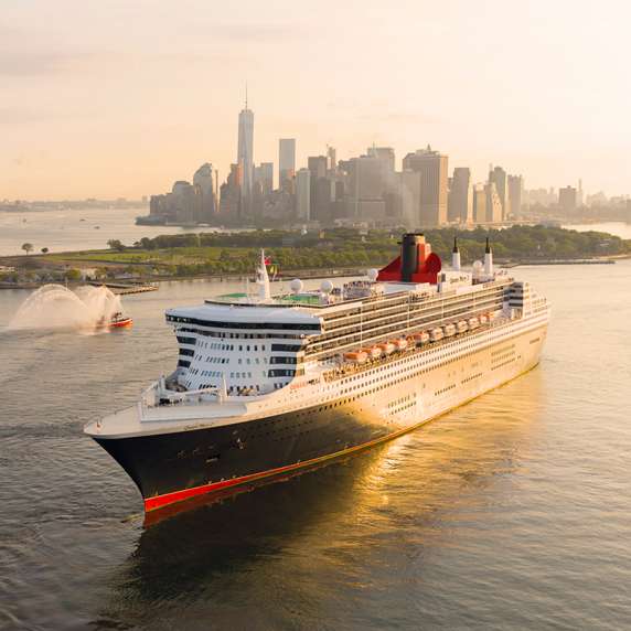 Queen Mary 2 in New York