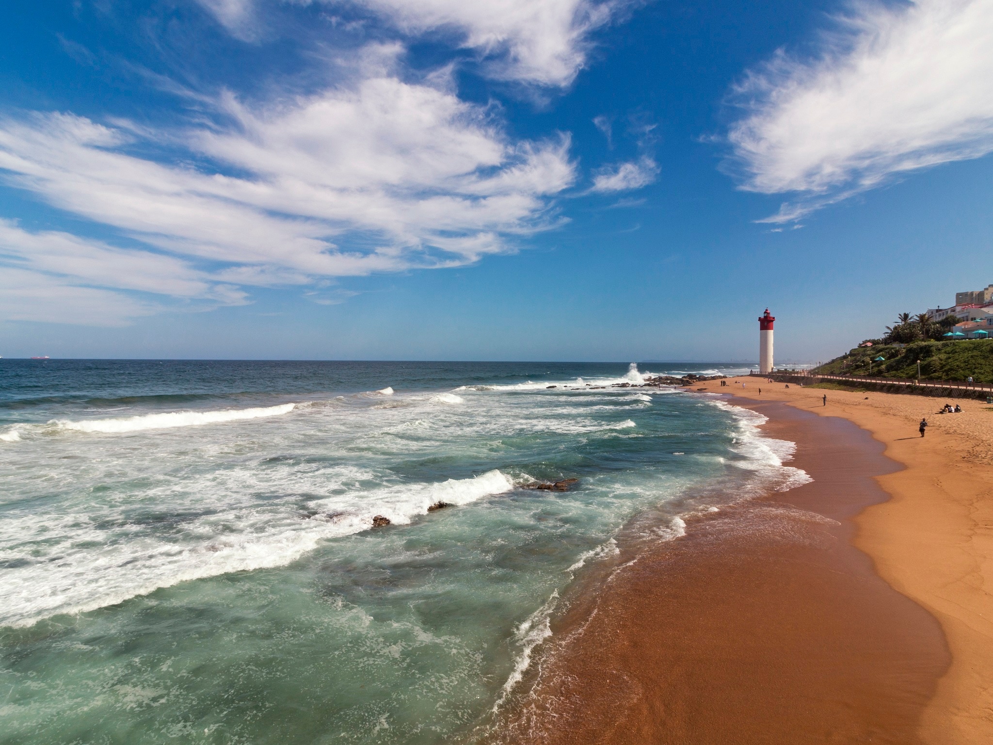 {"metadata_en_GB":{"alt-text":"Waves breaking on beach, lighthouse city skyline and blue cloudy sky in Umhlanga,  Durban, South Africa"},"metadata_de_DE":{"alt-text":"Waves breaking on beach, lighthouse city skyline and blue cloudy sky in Umhlanga,  Durban, South Africa"},"metadata_en_AU":{"alt-text":"Waves breaking on beach, lighthouse city skyline and blue cloudy sky in Umhlanga,  Durban, South Africa"},"metadata_en_US":{"alt-text":"Waves breaking on beach, lighthouse city skyline and blue cloudy sky in Umhlanga,  Durban, South Africa"}}