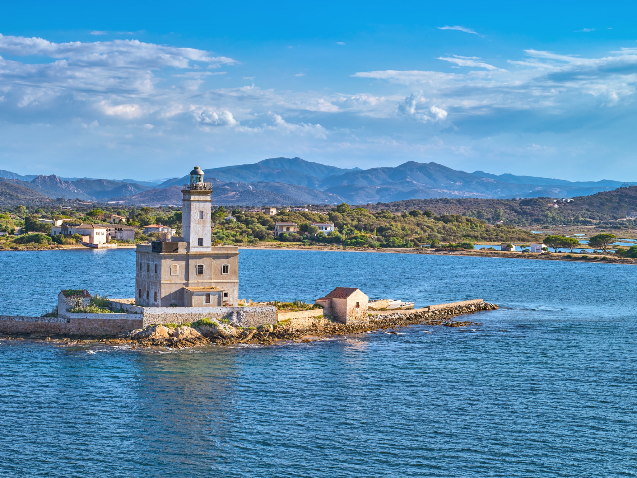 {"metadata_en_GB":{"alt-text":"Olbia, Italy"},"metadata_de_DE":{"alt-text":"Olbia, Italy"},"metadata_en_AU":{"alt-text":"Olbia, Italy"},"metadata_en_US":{"alt-text":"Olbia, Italy"},"metadata_ja_JP":{"alt-text":"Olbia, Italy"}}