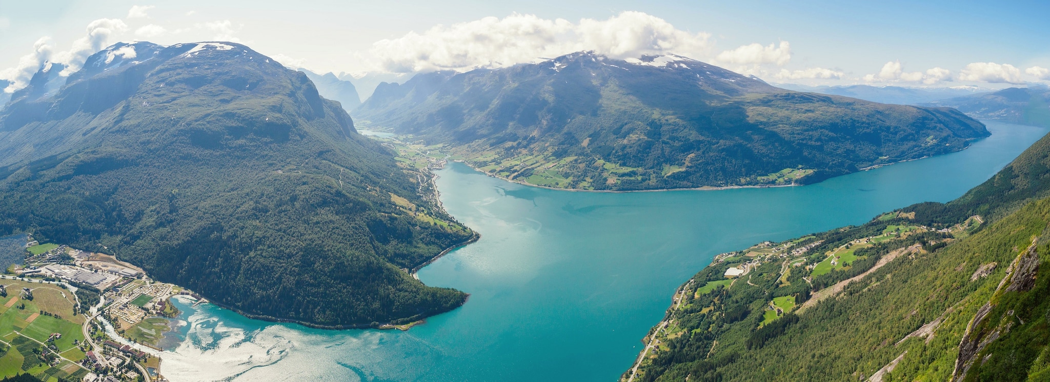 {"metadata_en_GB":{"alt-text":"Innvikfjorden from Skredfjellet mountain top in Norway"},"metadata_en_AU":{"alt-text":"Innvikfjorden from Skredfjellet mountain top in Norway"},"metadata_en_US":{"alt-text":"Innvikfjorden from Skredfjellet mountain top in Norway"}}