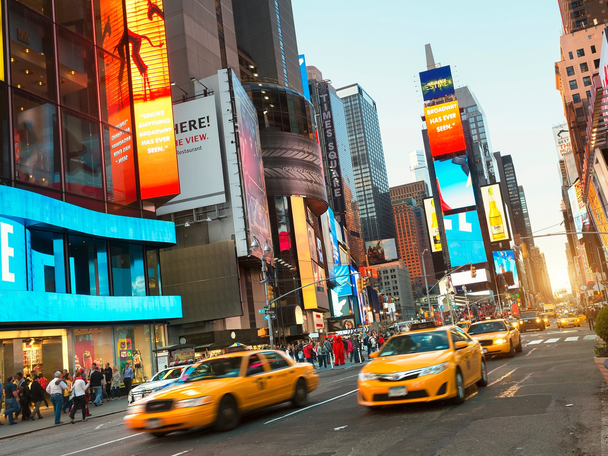 {"metadata_en_GB":{"alt-text":"Times Square, New York City"},"metadata_en_AU":{"alt-text":"Times Square, New York City"},"metadata_en_US":{"alt-text":"Times Square, New York City"}}