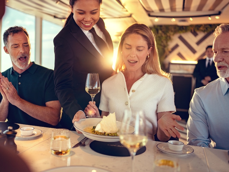 Our packing guide - Ship dress code - Cunard cruises Our packing guide - Ship dress code - Cunard cruises