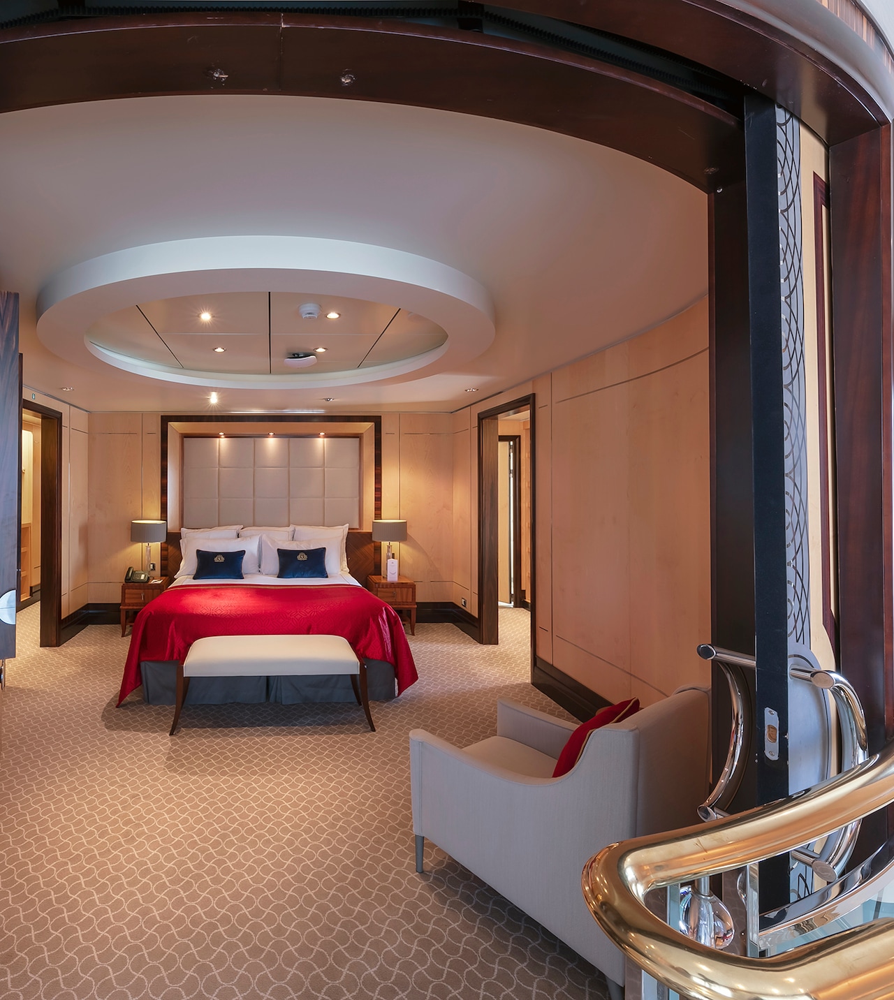 Grand Suite bedroom on Queen Mary 2