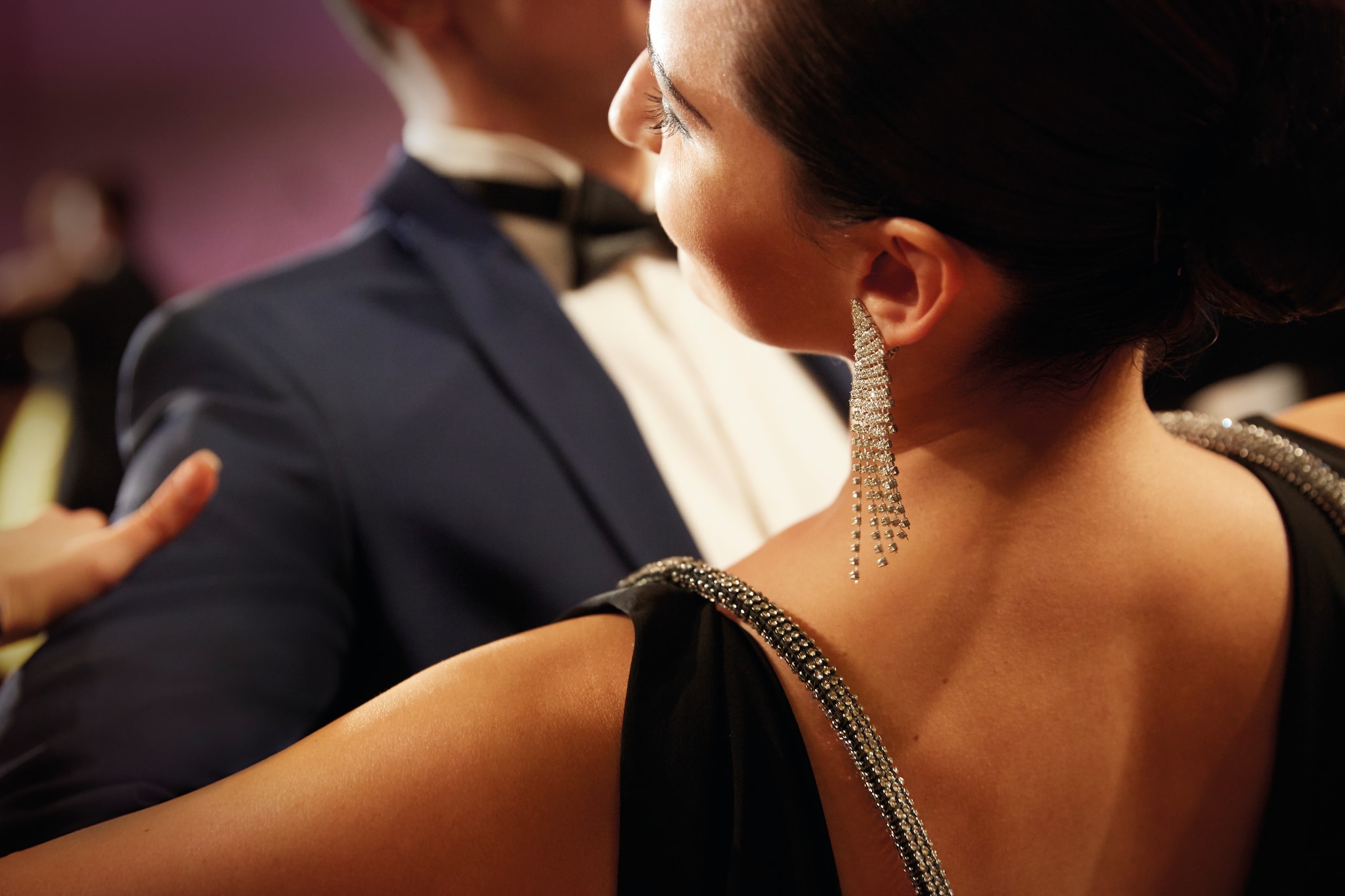 {"metadata_en_GB":{"alt-text":"Close up of a man and a woman in formal dress ballroom dancing "},"metadata_en_AU":{"alt-text":"Close up of a man and a woman in formal dress ballroom dancing "},"metadata_en_US":{"alt-text":"Close up of a man and a woman in formal dress ballroom dancing "}}