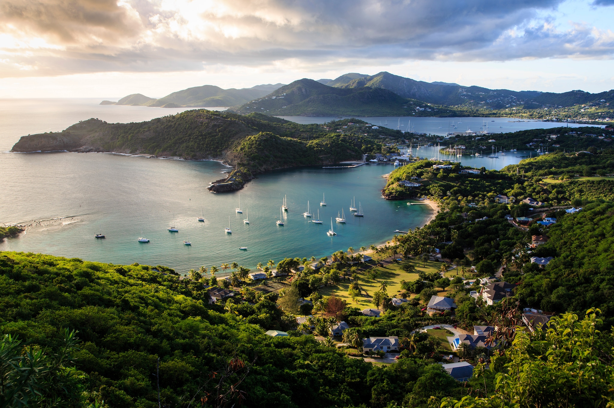 {"metadata_en_GB":{"alt-text":"Sunset at English Harbor, Antigua"},"metadata_en_AU":{"alt-text":"Sunset at English Harbor, Antigua"},"metadata_en_US":{"alt-text":"Sunset at English Harbor, Antigua"}}