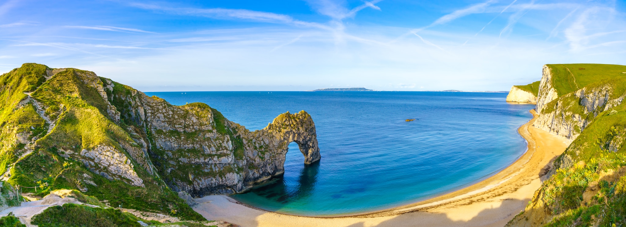 {"metadata_en_GB":{"alt-text":"Durdle Door, Jurassic Coast, United Kingdom"},"metadata_en_AU":{"alt-text":"Durdle Door, Jurassic Coast, United Kingdom"},"metadata_en_US":{"alt-text":"Durdle Door, Jurassic Coast, United Kingdom"}}