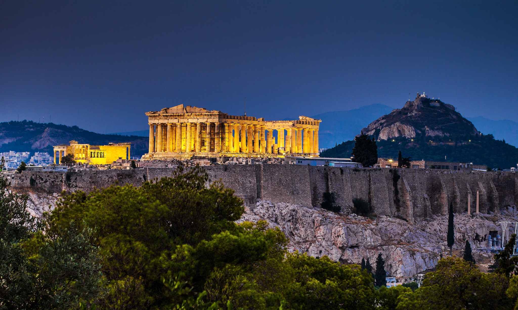 {"metadata_en_GB":{"alt-text":"Athens (Piraeus), Greece - Mediterranean cruises"},"metadata_en_AU":{"alt-text":"Athens (Piraeus), Greece - Mediterranean cruises"},"metadata_en_US":{"alt-text":"Athens (Piraeus), Greece - Mediterranean cruises"}}