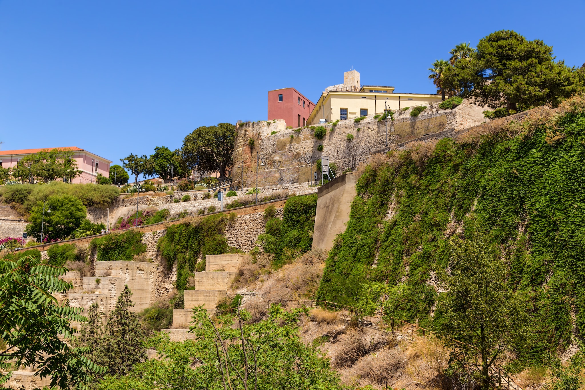 {"metadata_en_GB":{"alt-text":"Cagliari, Sardinia, Italy - Mediterranean cruises"},"metadata_en_AU":{"alt-text":"Cagliari, Sardinia, Italy - Mediterranean cruises"},"metadata_en_US":{"alt-text":"Cagliari, Sardinia, Italy - Mediterranean cruises"}}