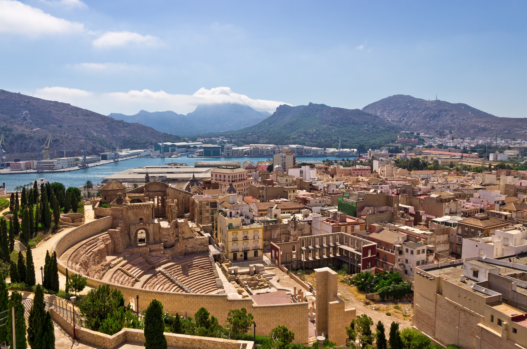 {"metadata_en_GB":{"alt-text":"Cartagena, Spain - Mediterranean cruises"},"metadata_en_AU":{"alt-text":"Cartagena, Spain - Mediterranean cruises"},"metadata_en_US":{"alt-text":"Cartagena, Spain - Mediterranean cruises"}}