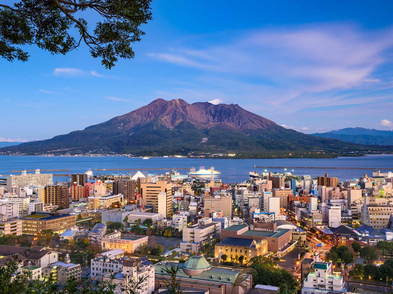 {"metadata_en_GB":{"alt-text":"Beautiful view of the city of Kagoshima, Japan, with the Sakurajima volcano in the background. "},"metadata_en_AU":{"alt-text":"Beautiful view of the city of Kagoshima, Japan, with the Sakurajima volcano in the background. "},"metadata_en_US":{"alt-text":"Beautiful view of the city of Kagoshima, Japan, with the Sakurajima volcano in the background. "}}