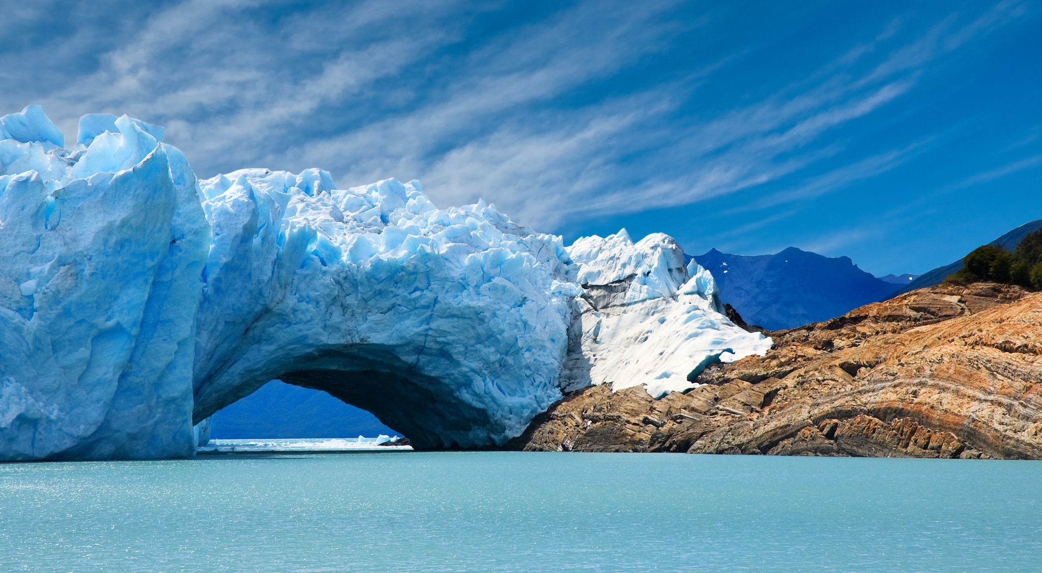 Bridge of ice in Perito Moreno glacier, patagonia, Argentina.; Shutterstock ID 25151518; Invoice Number: -