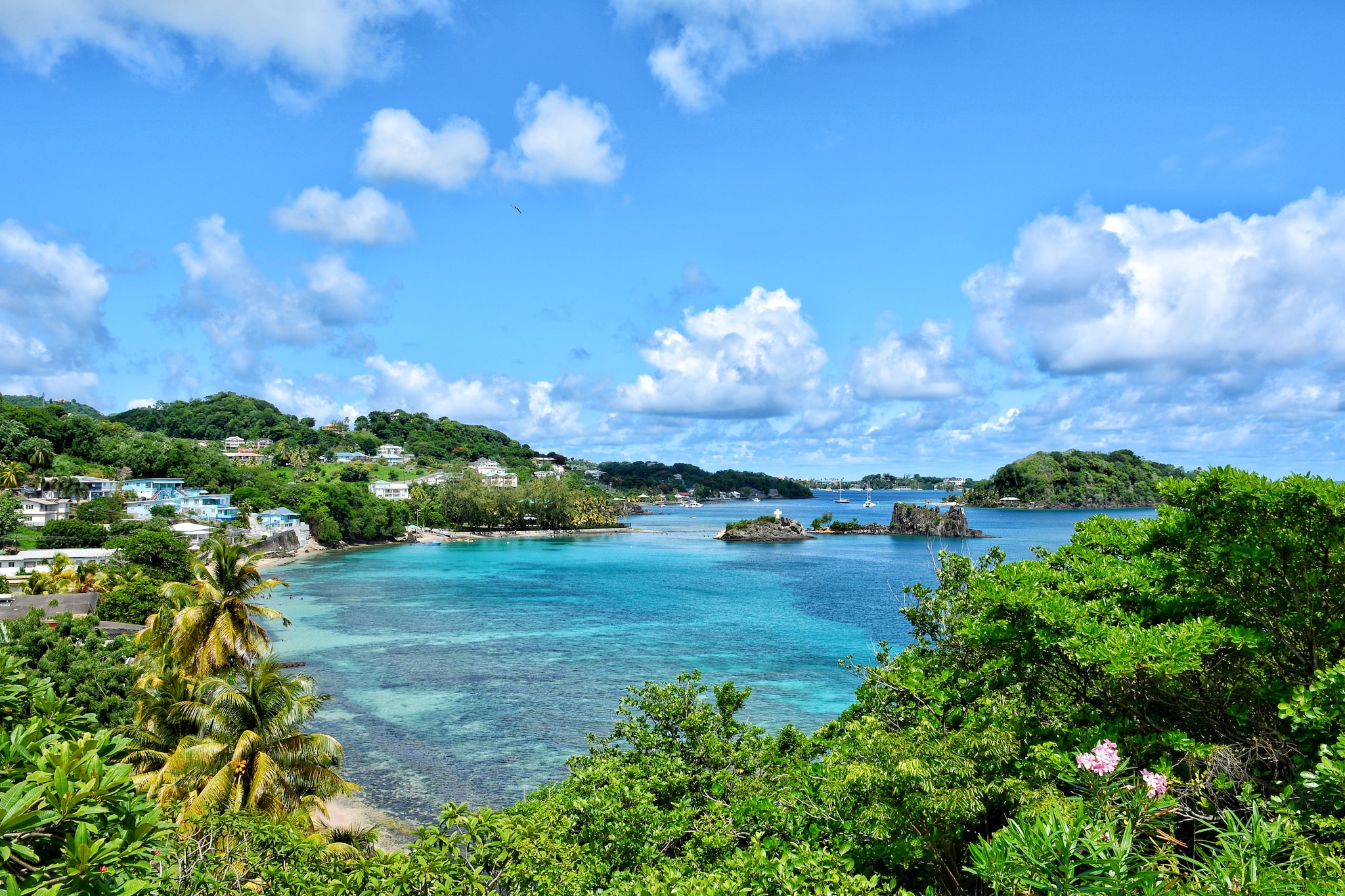 {"metadata_en_GB":{"alt-text":"Scenic view of Indian Bay Beach located on the island of St. Vincent in the Caribbean. "},"metadata_de_DE":{"alt-text":"Malerische Ansicht des Indian Bay Beach auf der Karibikinsel St. Vincent."},"metadata_en_AU":{"alt-text":"Scenic view of Indian Bay Beach located on the island of St. Vincent in the Caribbean. "},"metadata_en_US":{"alt-text":"Scenic view of Indian Bay Beach located on the island of St. Vincent in the Caribbean. "},"metadata_ja_JP":{"alt-text":"Karibukai no sentobinsento shima ni aru indian bei bīchi no utsukushī keshiki."}}