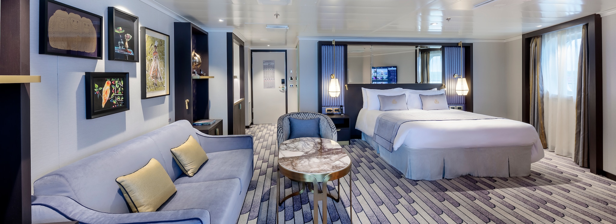 {"metadata_en_GB":{"alt-text":"A Queen Anne Q6 Queens Grill Queens Suite bedroom, showing king-size bed, seating area and storage"},"metadata_en_AU":{"alt-text":"A Queen Anne Q6 Queens Grill Queens Suite bedroom, showing king-size bed, seating area and storage"},"metadata_en_US":{"alt-text":"A Queen Anne Q6 Queens Grill Queens Suite bedroom, showing king-size bed, seating area and storage"}}