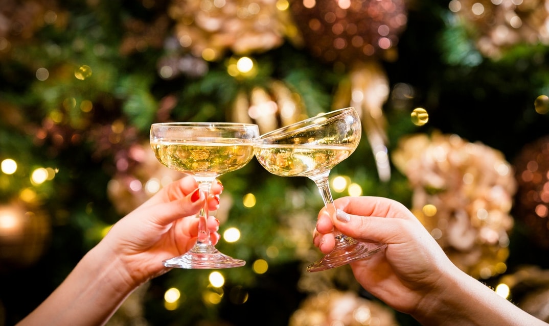 {"metadata_en_GB":{"alt-text":"Champagne toast with Veuve Clicquot on board QM2. Asset Bank ID 306 Picture date: 15, 12, 2016.Photograph by Christopher Ison ©07544044177 www.christopherison.com"},"metadata_en_AU":{"alt-text":"Champagne toast with Veuve Clicquot on board QM2. Asset Bank ID 306 Picture date: 15, 12, 2016.Photograph by Christopher Ison ©07544044177 www.christopherison.com"},"metadata_en_US":{"alt-text":"Champagne toast with Veuve Clicquot on board QM2. Asset Bank ID 306 Picture date: 15, 12, 2016.Photograph by Christopher Ison ©07544044177 www.christopherison.com"}}