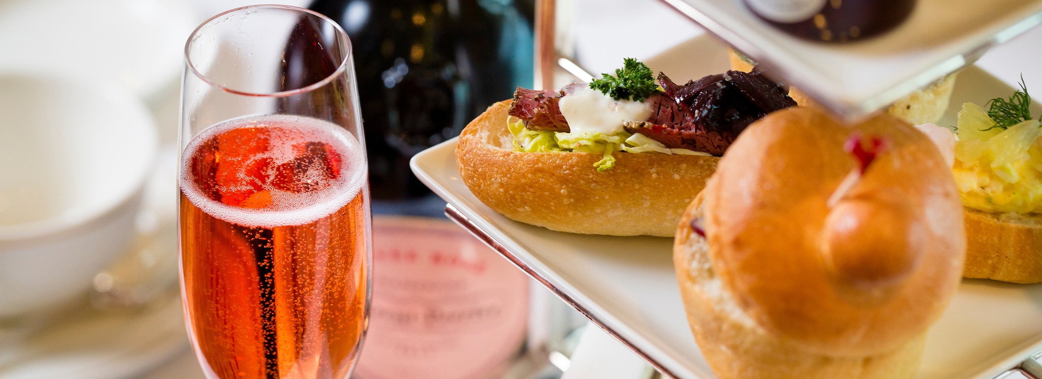 {"metadata_en_GB":{"alt-text":"Champagne afternoon tea with Laurent-Perrier on board Cunard's Queen Victoria"},"metadata_en_AU":{"alt-text":"Champagne afternoon tea with Laurent-Perrier on board Cunard's Queen Victoria"},"metadata_en_US":{"alt-text":"Champagne afternoon tea with Laurent-Perrier on board Cunard's Queen Victoria"}}