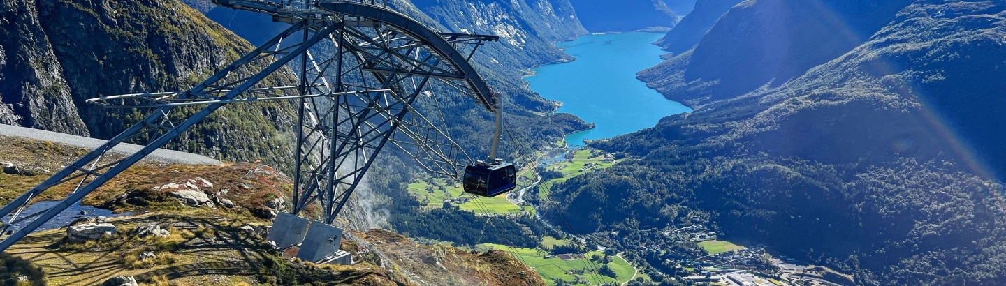 {"metadata_en_GB":{"alt-text":"The sky lift at Loen, Norway"},"metadata_de_DE":{"alt-text":"The sky lift at Loen, Norway"},"metadata_en_AU":{"alt-text":"The sky lift at Loen, Norway"},"metadata_en_US":{"alt-text":"The sky lift at Loen, Norway"}}