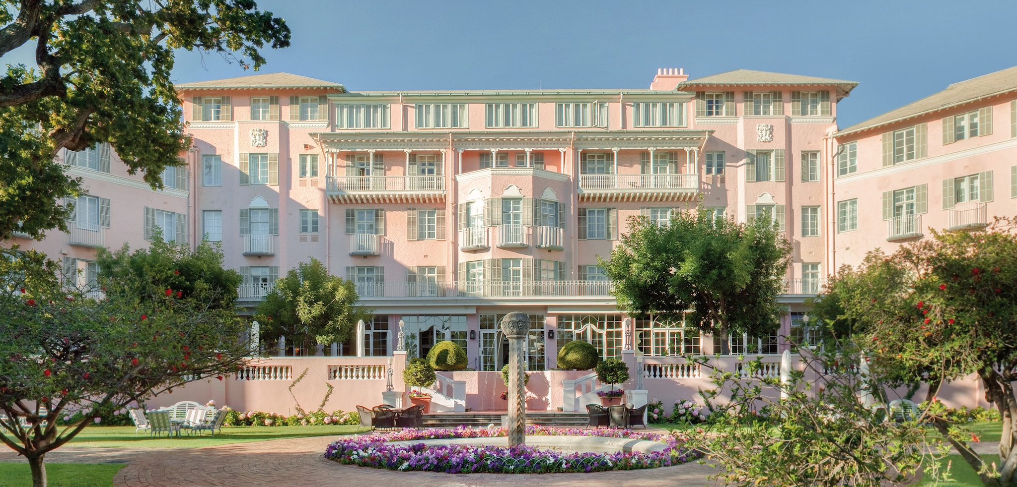 Exterior shot of the Belmond Mount Nelson hotel in cape town 