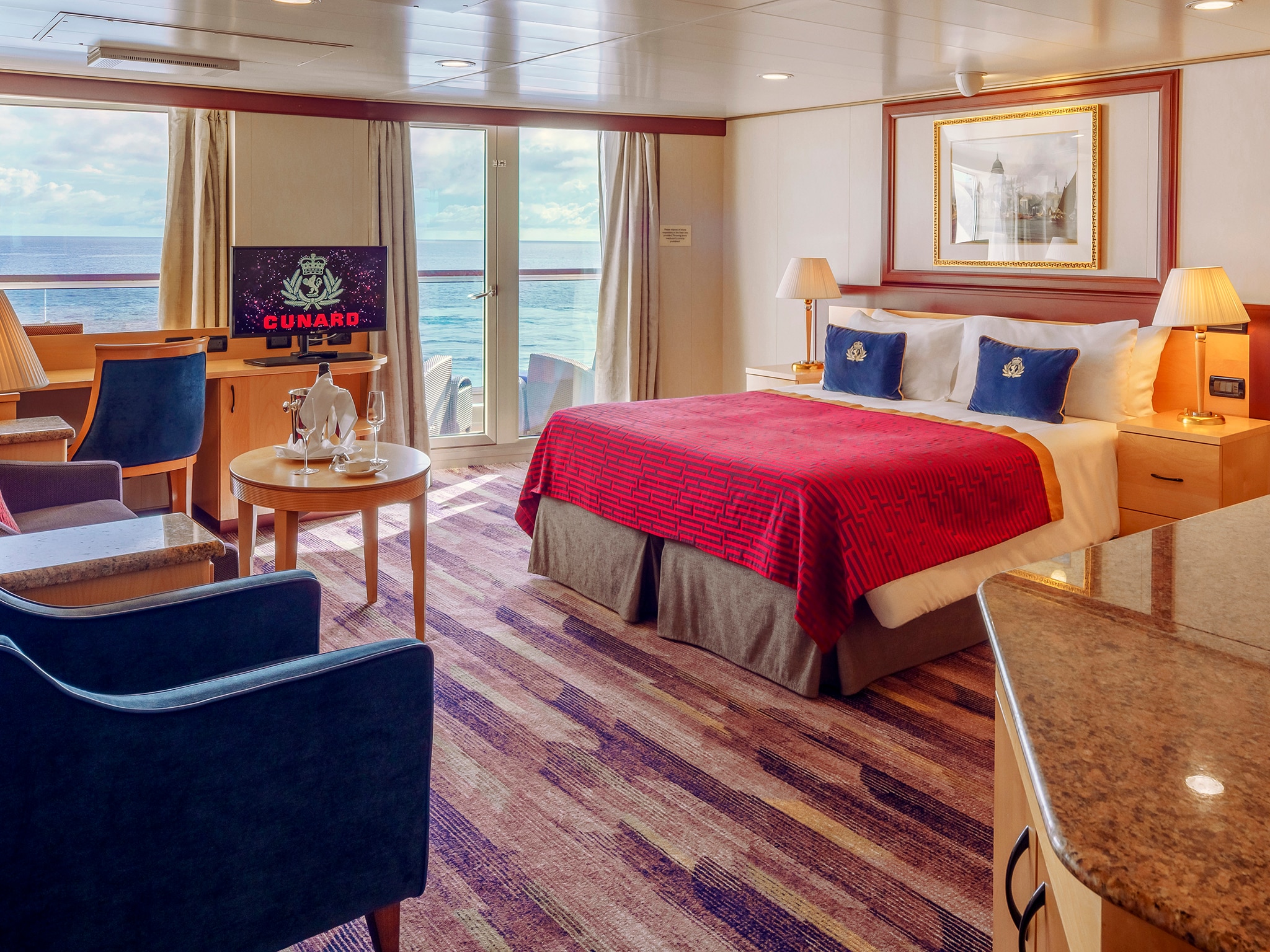 【むむめめ２さま専用】Queen Elizabethキャリーバッグ CUNARD Queen Elizabeth Luxury Cruise Ship - Explore with Cunard