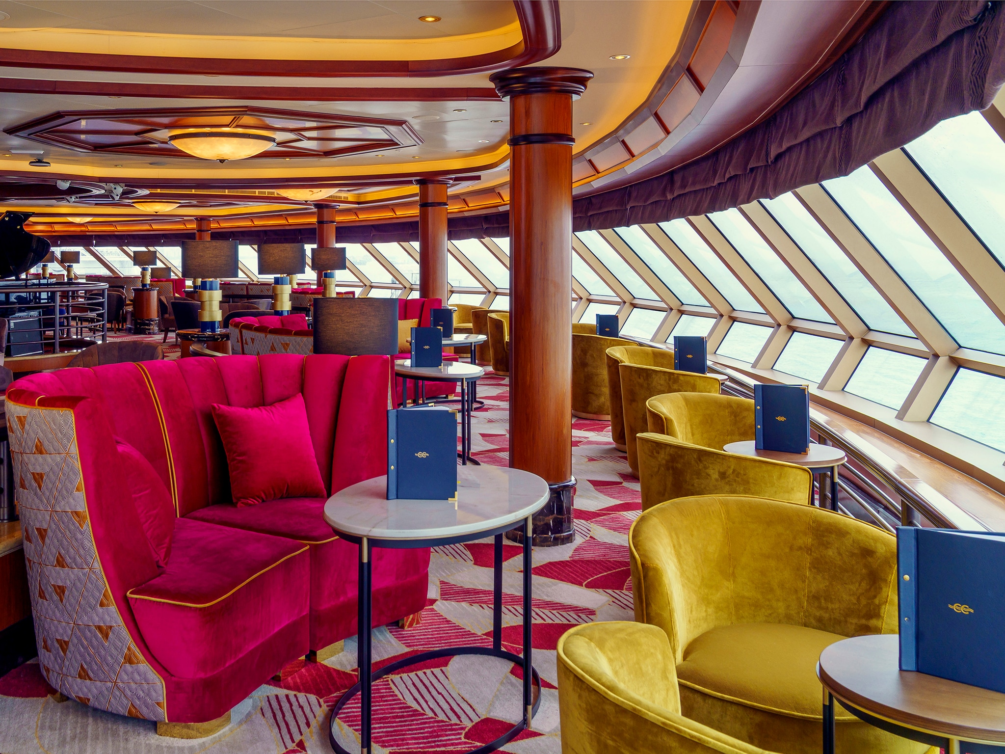 Queen Elizabeth Luxury Cruise Ship - Explore with Cunard