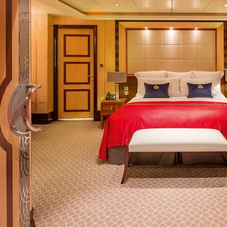 Duplex bedroom on Queen Mary 2