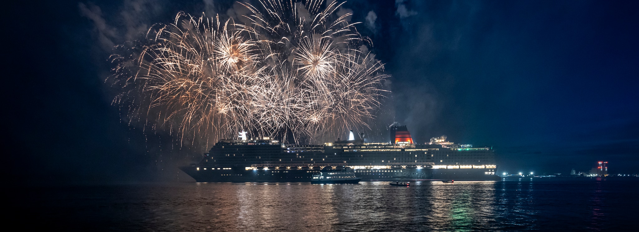 {"metadata_en_GB":{"alt-text":"Fireworks light the sky above Queen Anne as she sails on her long-awaited maiden voyage"},"metadata_en_AU":{"alt-text":"Fireworks light the sky above Queen Anne as she sails on her long-awaited maiden voyage"},"metadata_en_US":{"alt-text":"Fireworks light the sky above Queen Anne as she sails on her long-awaited maiden voyage"}}